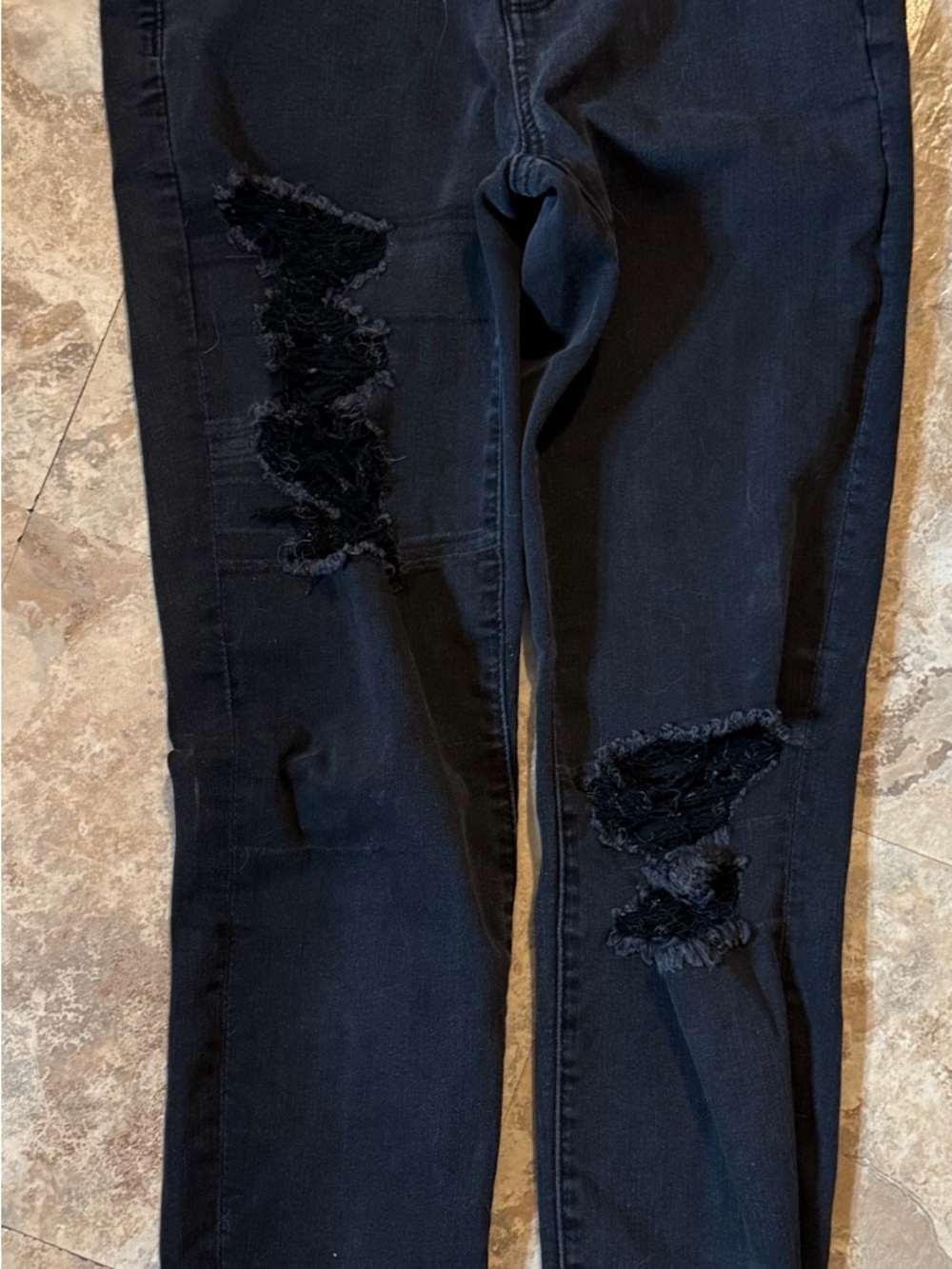 American Eagle Outfitters Black Ripped Skinny Jeans size 10